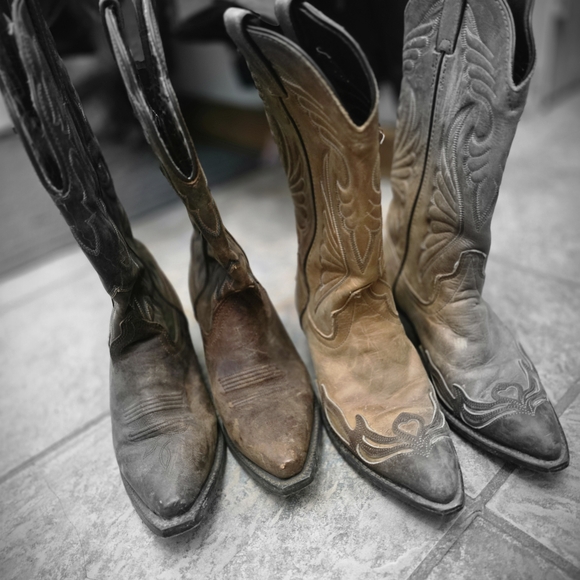 Women's Cowboy Boots - Picture 5 of 5